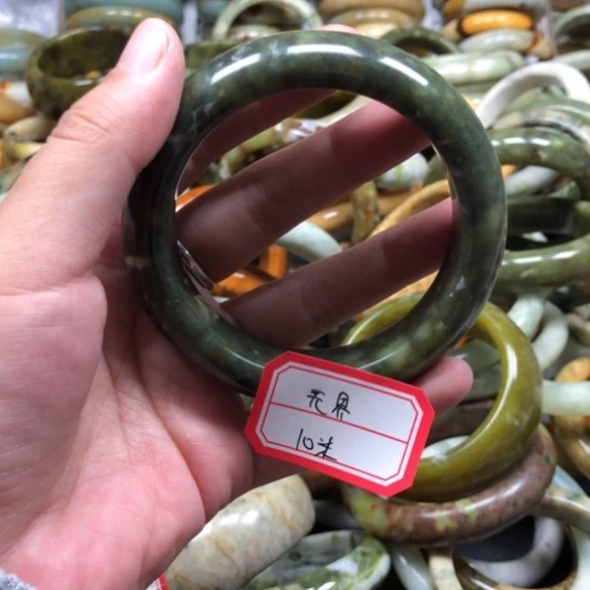 未镶嵌蛇纹石玉手镯无*