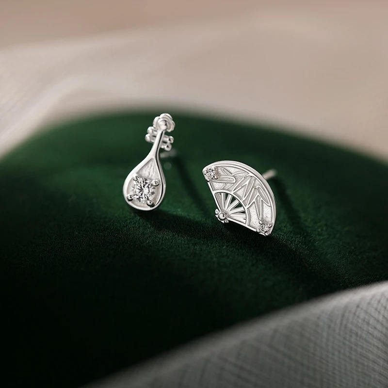 铜合金耳饰 新中式不对称琵琶扇面耳钉独特小众设计感精致耳饰女