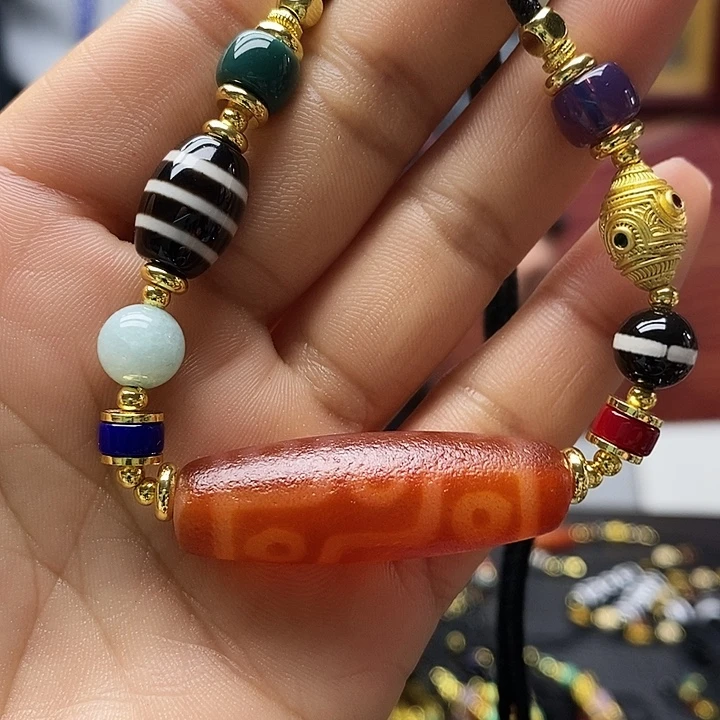 玛瑙/玉髓合金颈饰