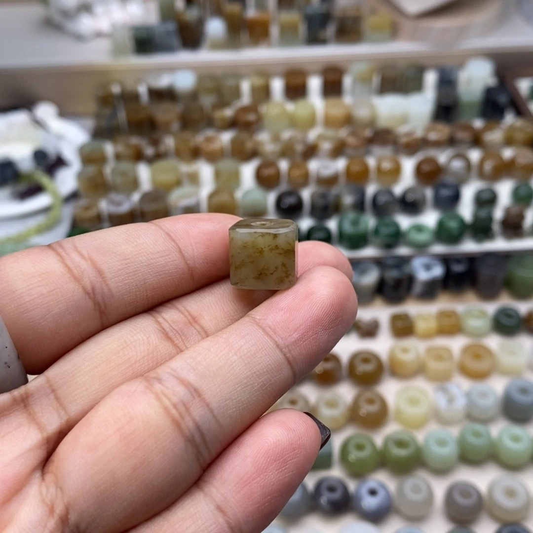 和田玉未镶嵌颈饰福利不退换