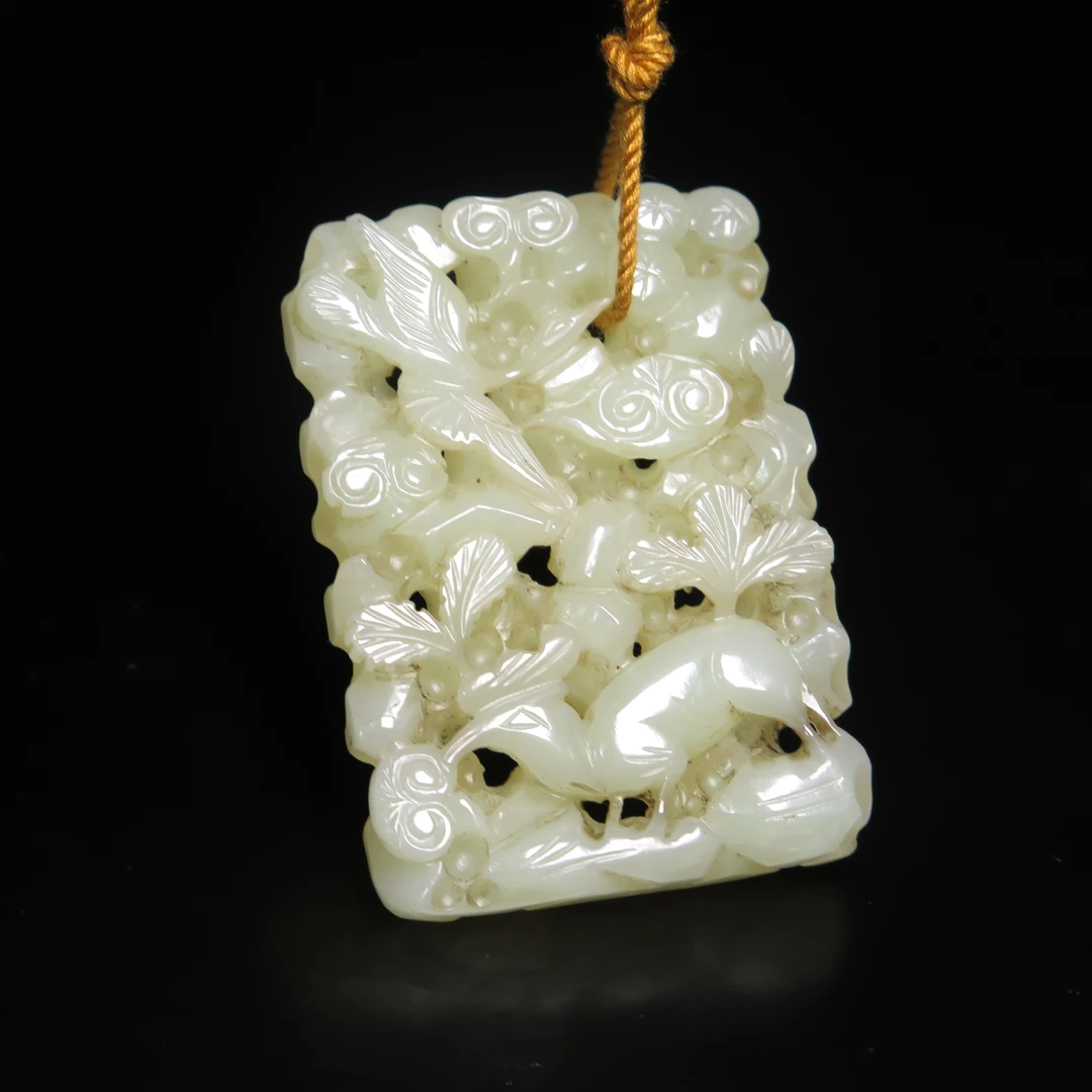 清代玉秋山/MZ017687/和田玉/民族文物