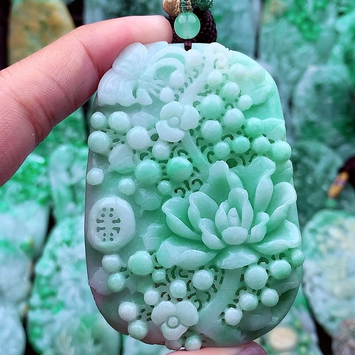 翡翠吊坠(不含链)未镶嵌