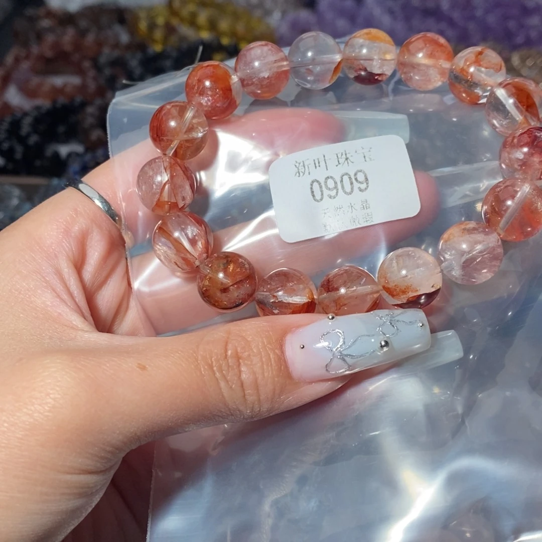 水晶手链未镶嵌有****?手链