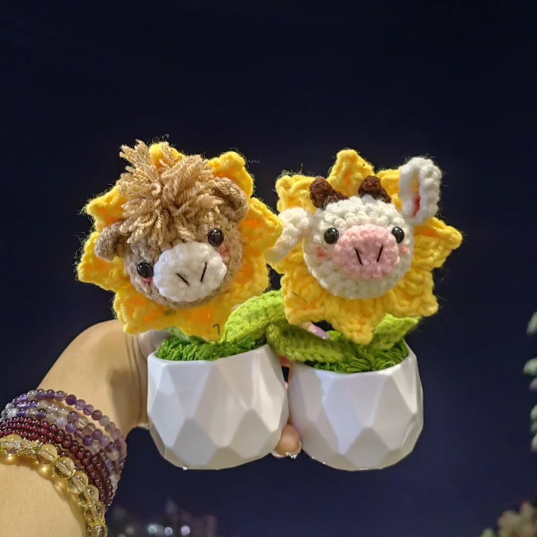 手工钩织“牛马”摆件 属于“打工人”自己的周边 可爱动物桌面装饰