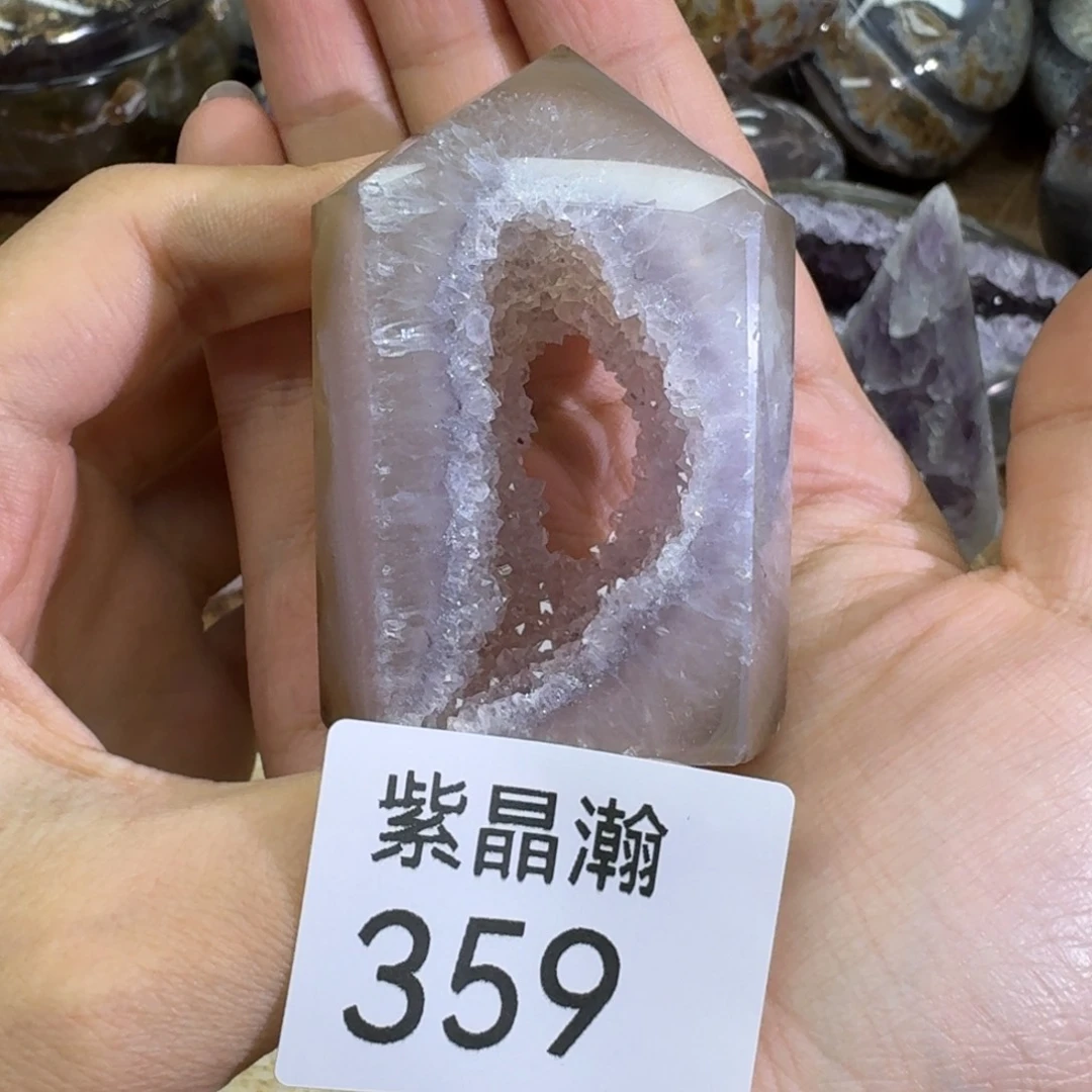未镶嵌水晶大型摆件（非配饰）