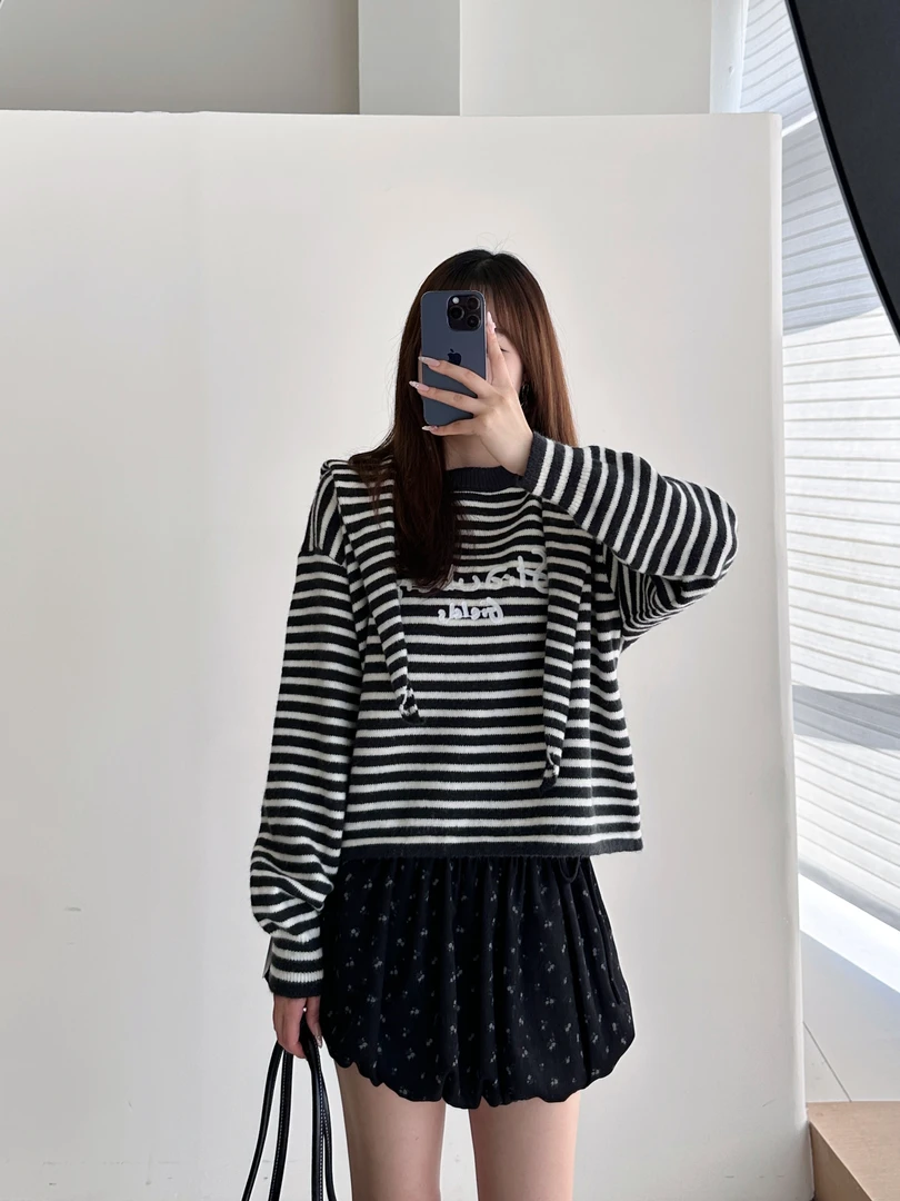 常规500~599女条纹常规款宽松型长袖毛衣黑白韩版秋季设计感针织