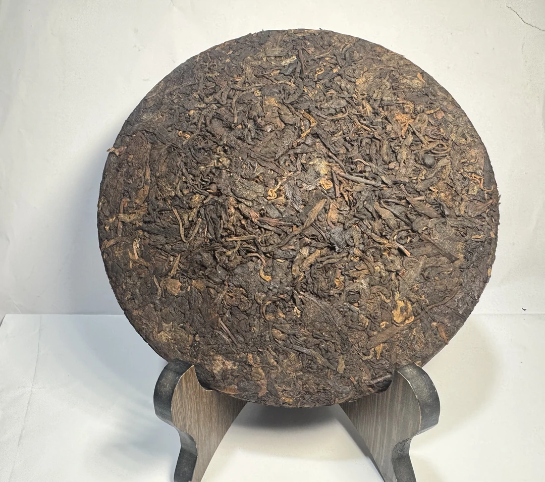 2015年临沧老熟茶(熟茶饼)357克(拍一发二)福利款