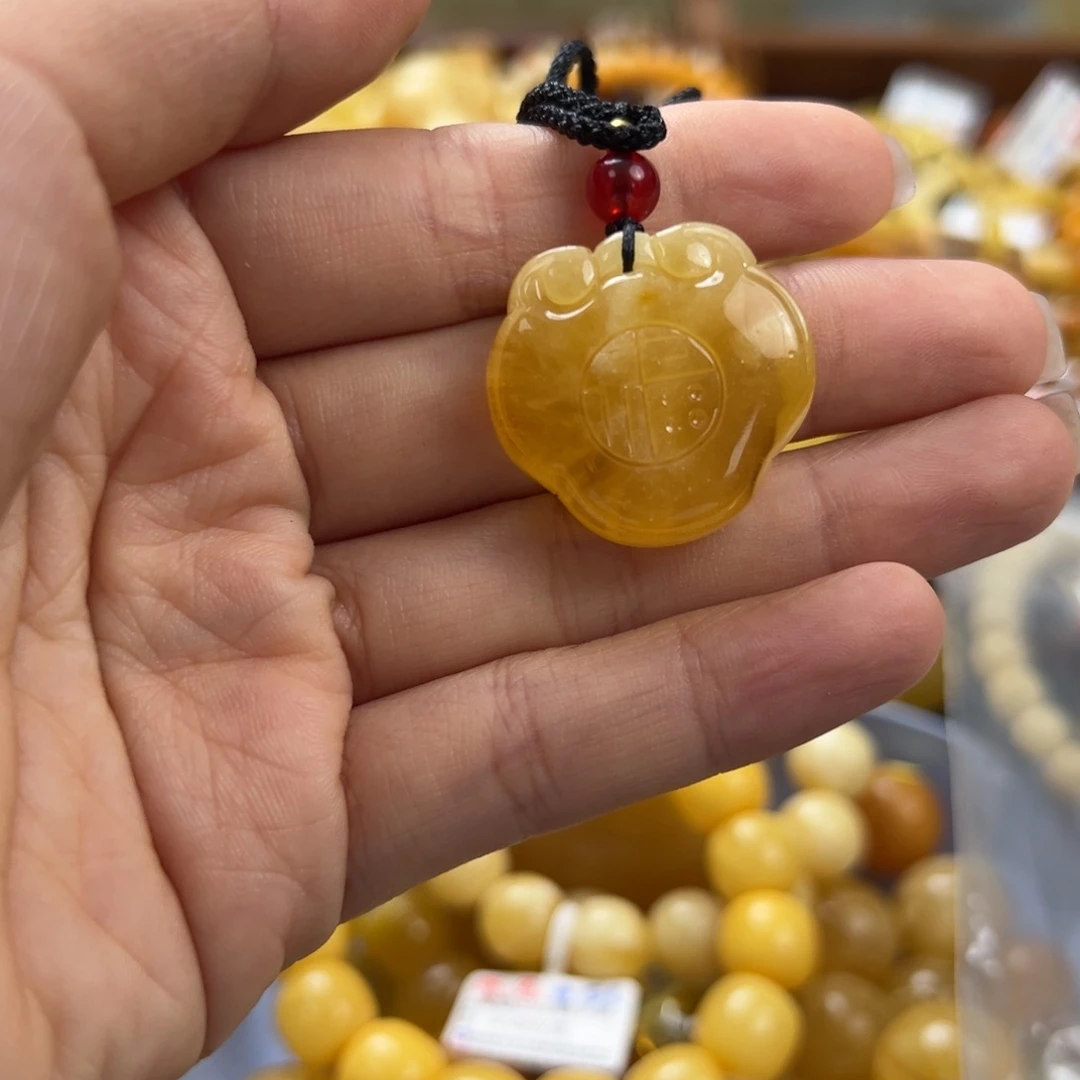 未镶嵌琥珀珠宝奇石