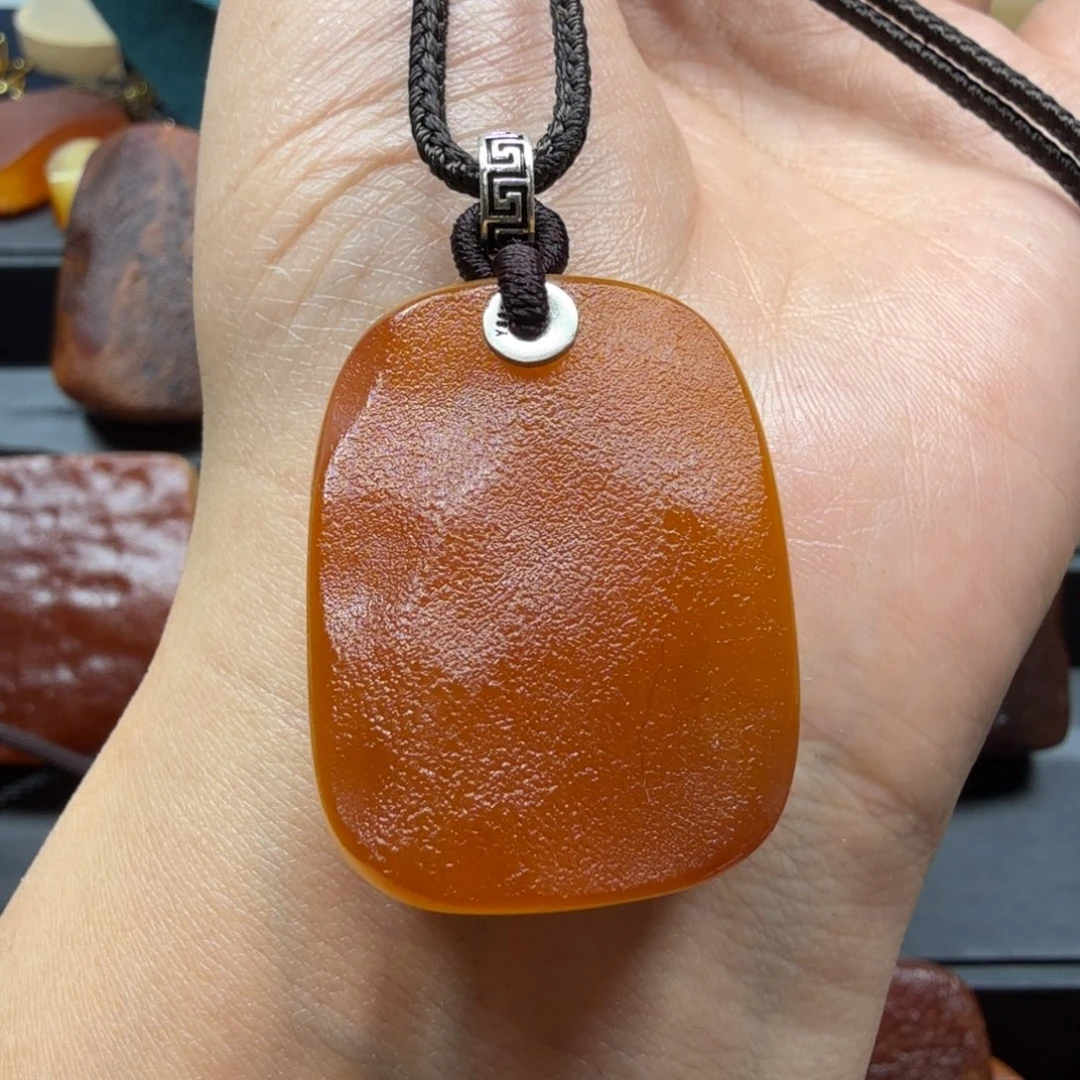 琥珀吊坠(赠链)未镶嵌