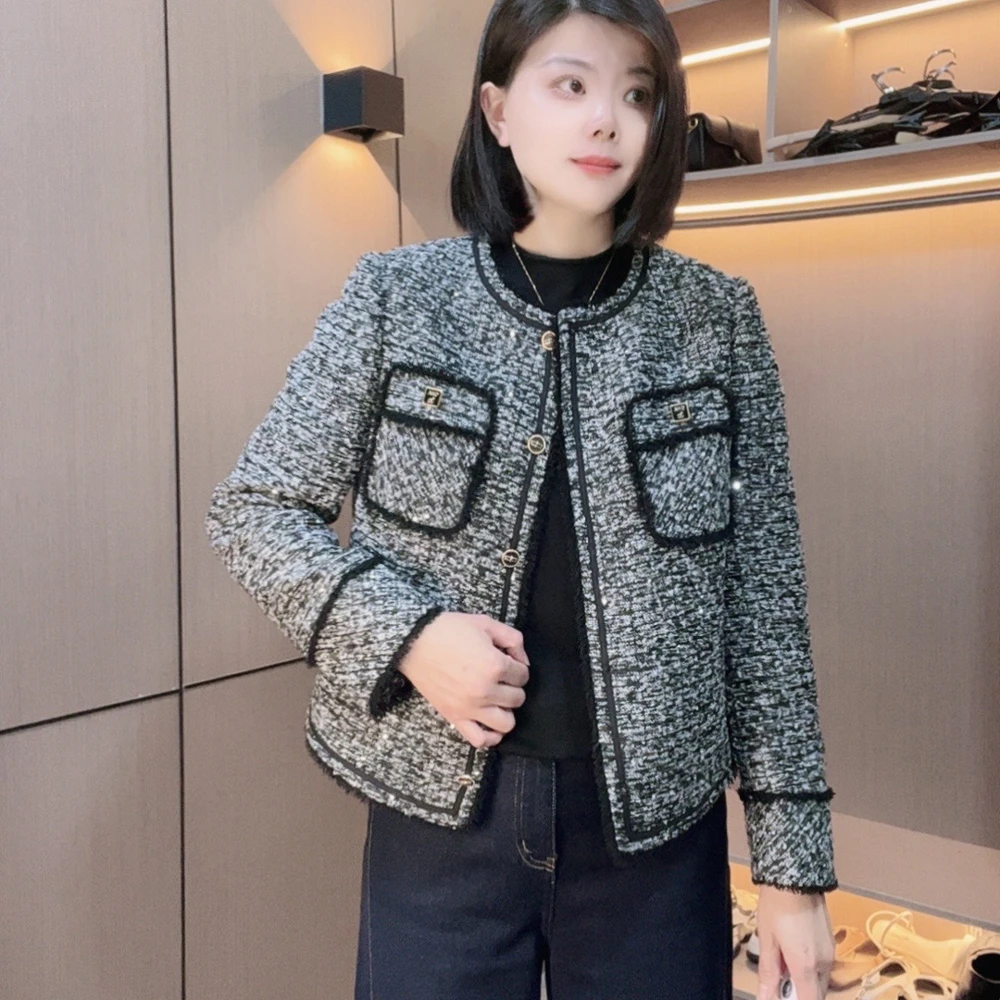 炫女人短外套常规款休闲直下摆短款春秋季气质时尚小香风外套Y020