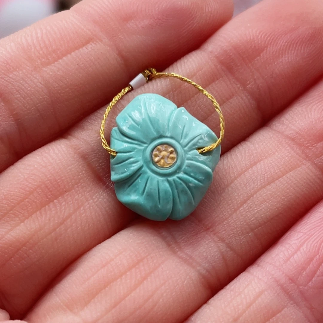 绿松石颈饰未镶嵌