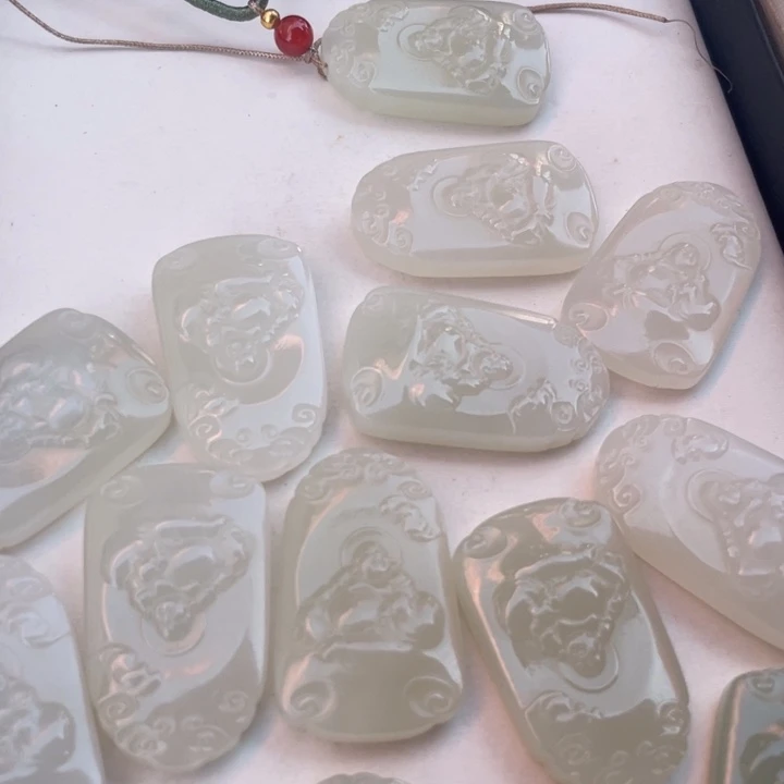 和田玉未镶嵌颈饰多样性发货，发其一