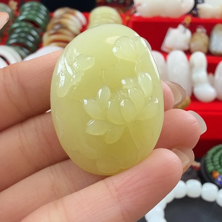 和田玉（黄玉）未镶嵌颈饰