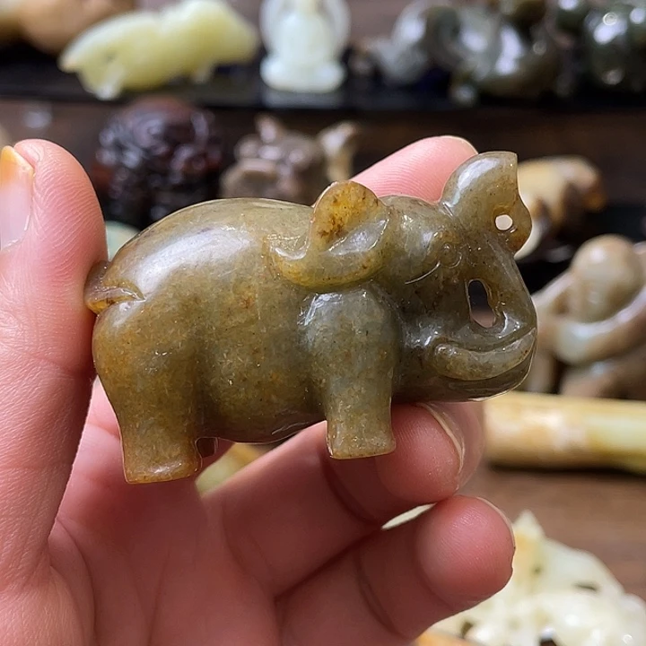 和田玉（糖玉）未镶嵌颈饰