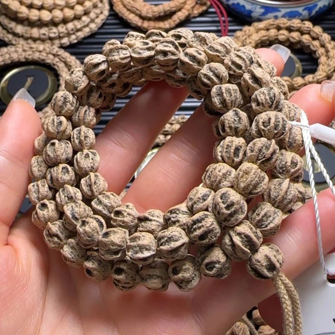 【闪购商品】柏香籽/百香籽吊坠～