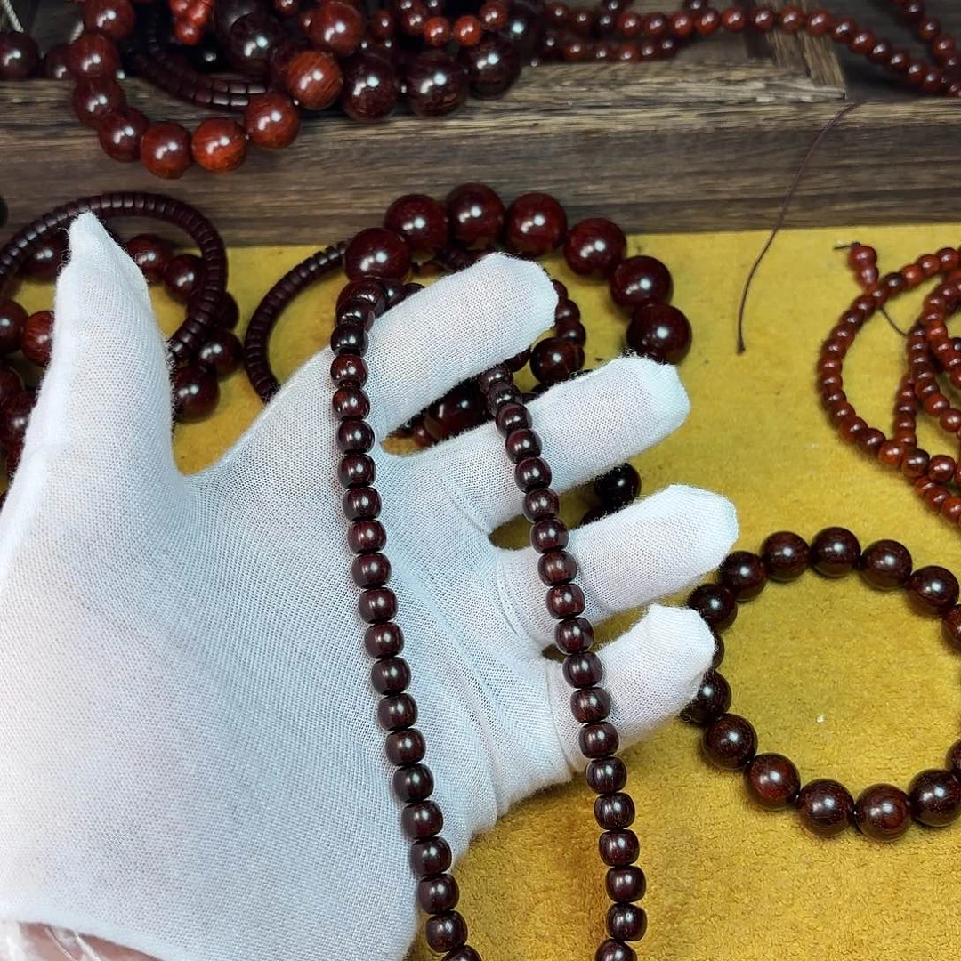 檀香紫檀（小叶紫檀）手串/手链7 8龙鳞微瑕 手持