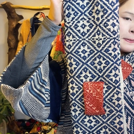 织绣手工制作围脖