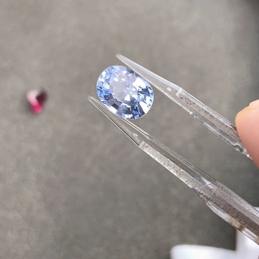 蓝宝石裸石未镶嵌