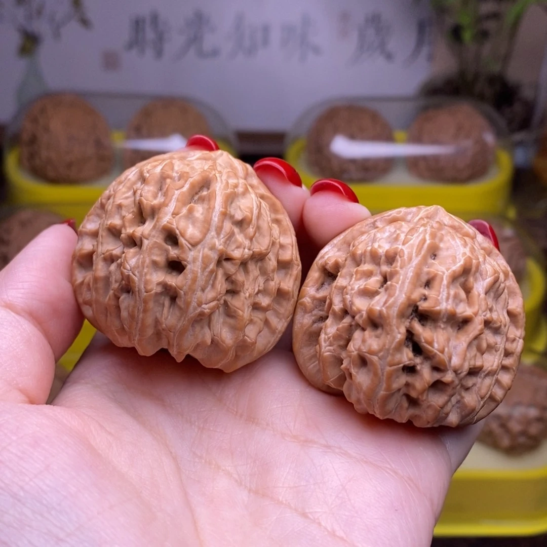 文玩核桃把件雾*全品40+三角白狮子头A308