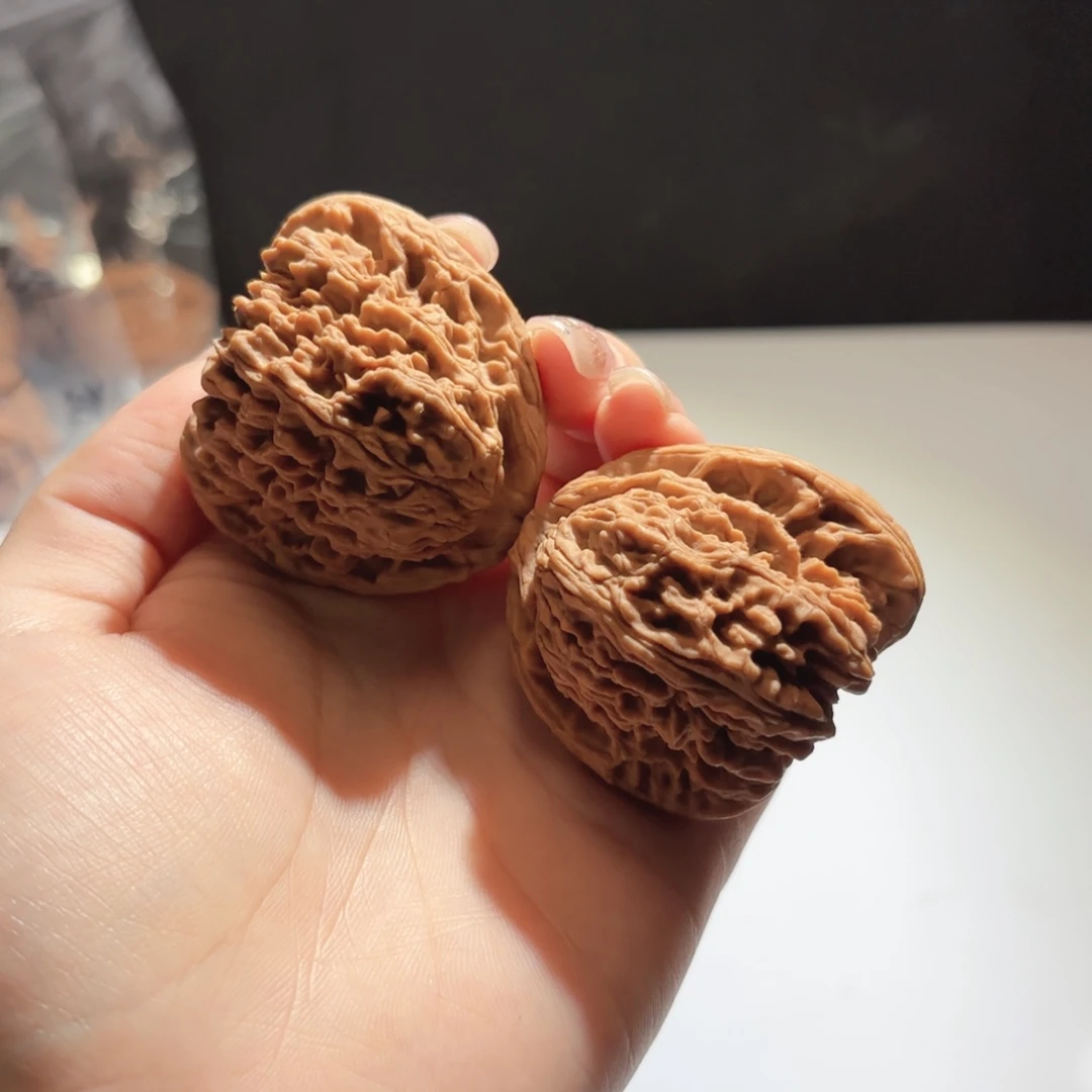 太***素文玩核桃吊坠12号天残三角