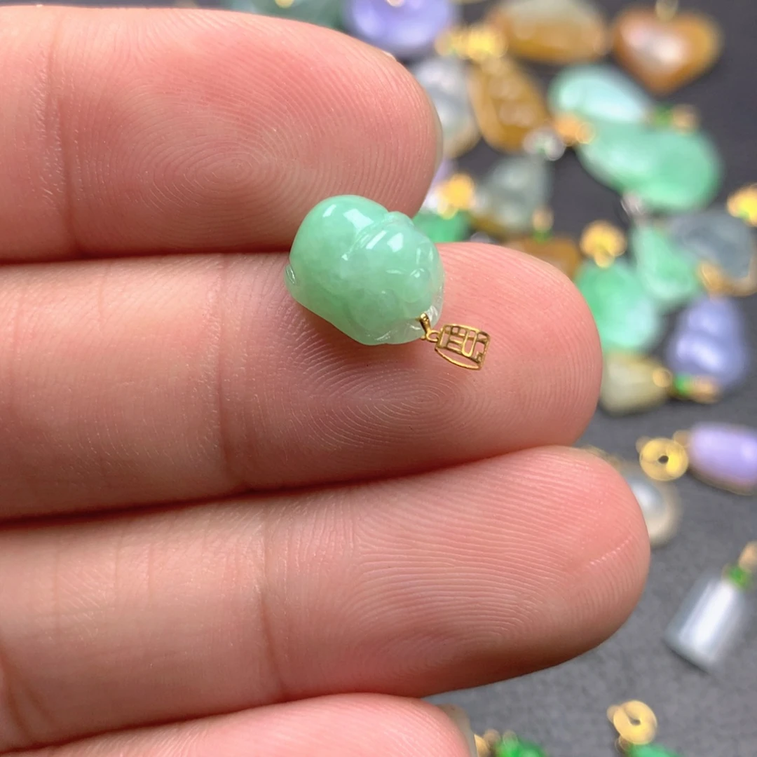 【闪购商品】颈饰18K金镶嵌翡翠翡翠