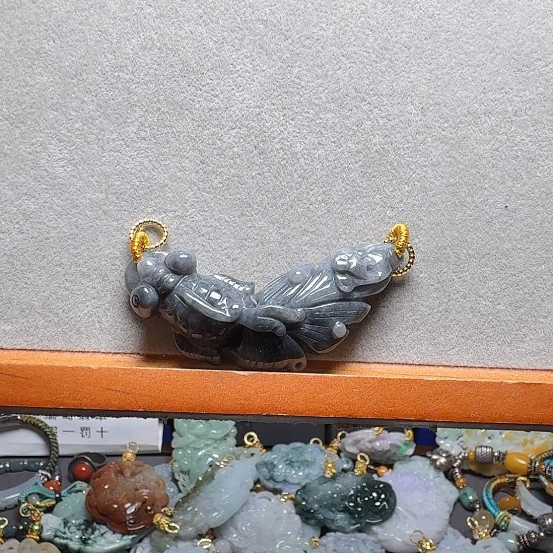 吊坠(赠链)未镶嵌翡翠