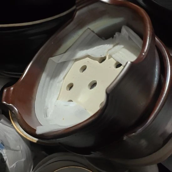 瓷铁红釉大炭炉口径25……