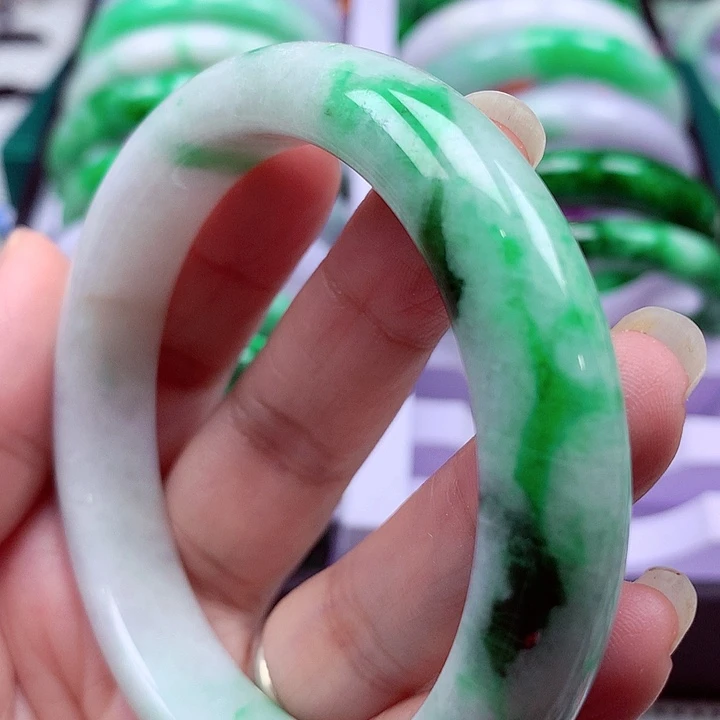 翡翠未镶嵌手镯翡翠