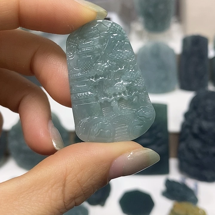 翡翠未镶嵌颈饰翡翠