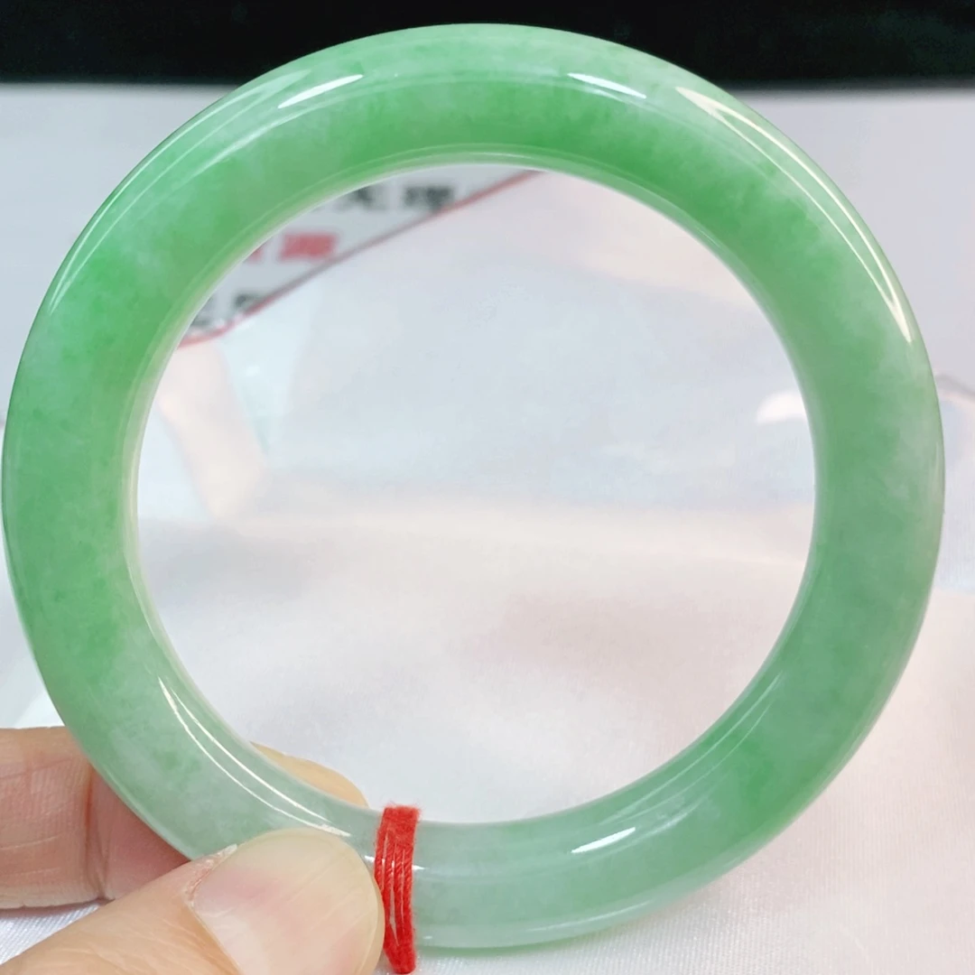 翡翠手镯未镶嵌55-57圈口圆条