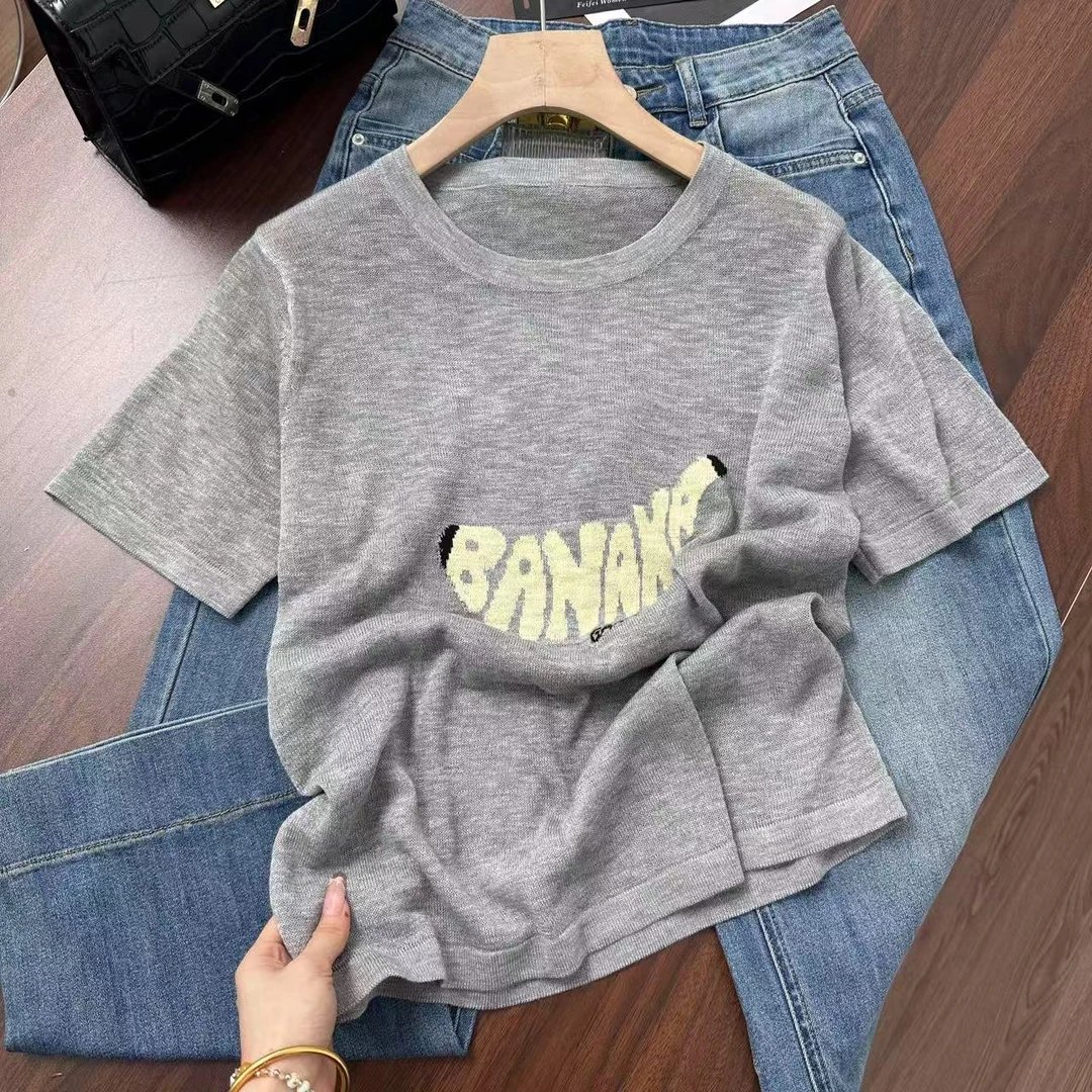 香蕉字母提花~高级显气质！超级凉快轻爽 正版正肩针织衫Y7136灰