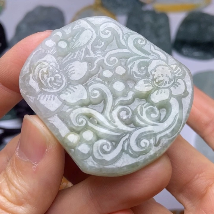 翡翠颈饰未镶嵌翡翠