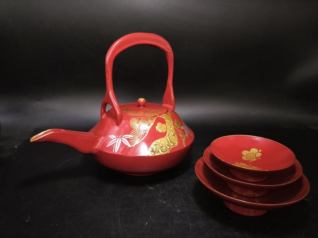 木粉手绘松竹梅一壶三杯，图二底足稍有点脱漆01/100-1茶具茶杯