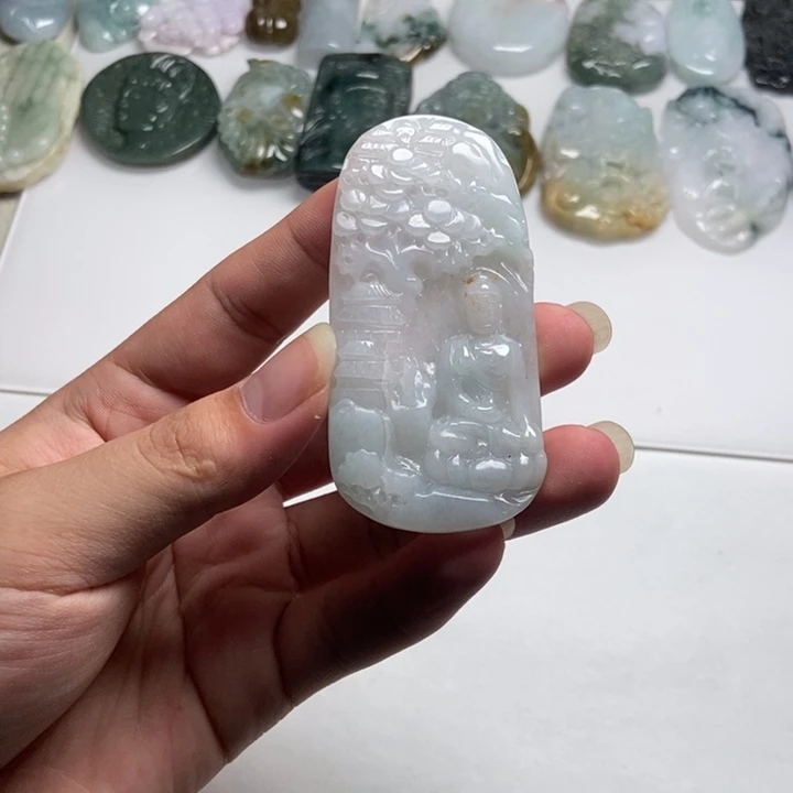 翡翠未镶嵌颈饰大日如来24
