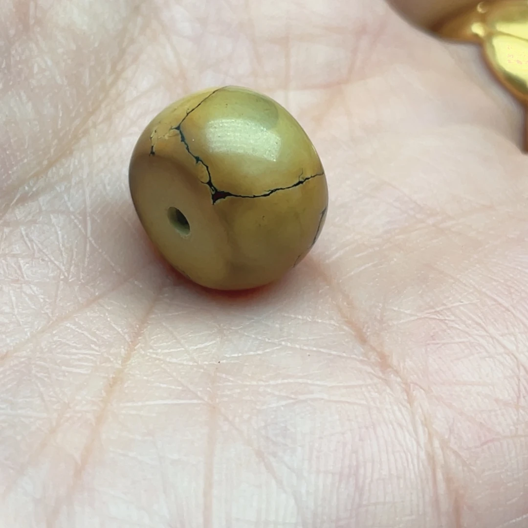 南红玛瑙未镶嵌珠宝奇石