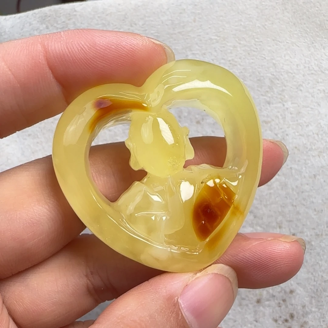 蜜蜡未镶嵌珠宝奇石