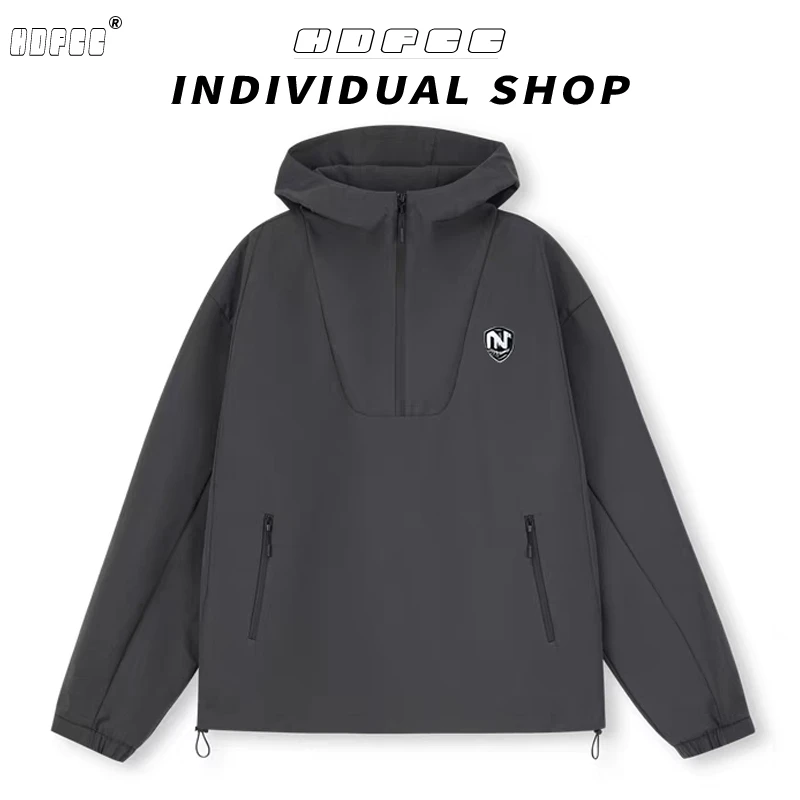 临典深灰色冲锋衣外套女2025秋季新款美式户外防风休闲登山夹克潮