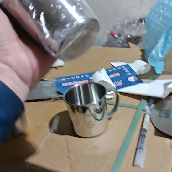 杨***。瑕疵品，，，四个杯子，，，