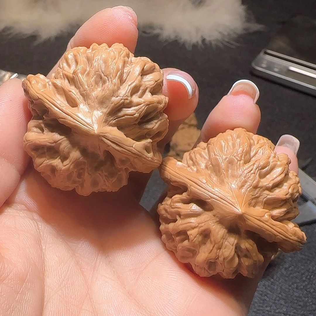 文玩核桃吊坠龍**凤43龙脉