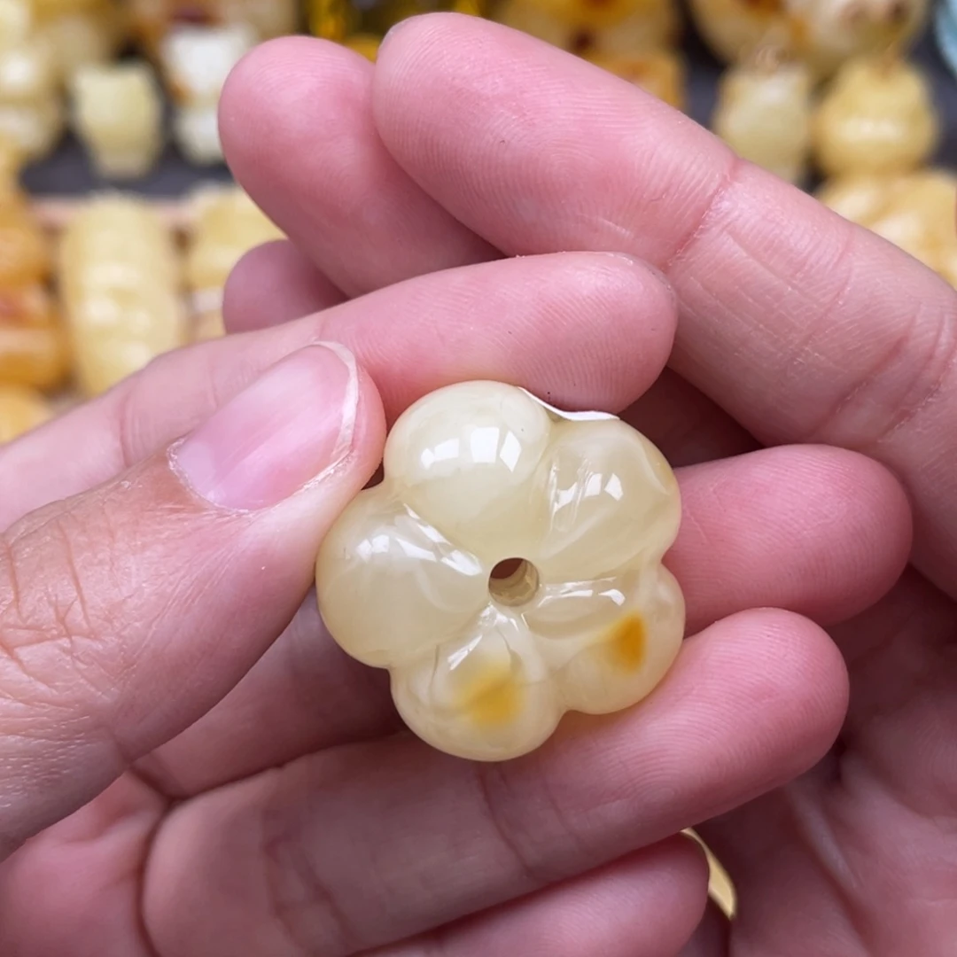 裸石琥珀未镶嵌蜜蜡