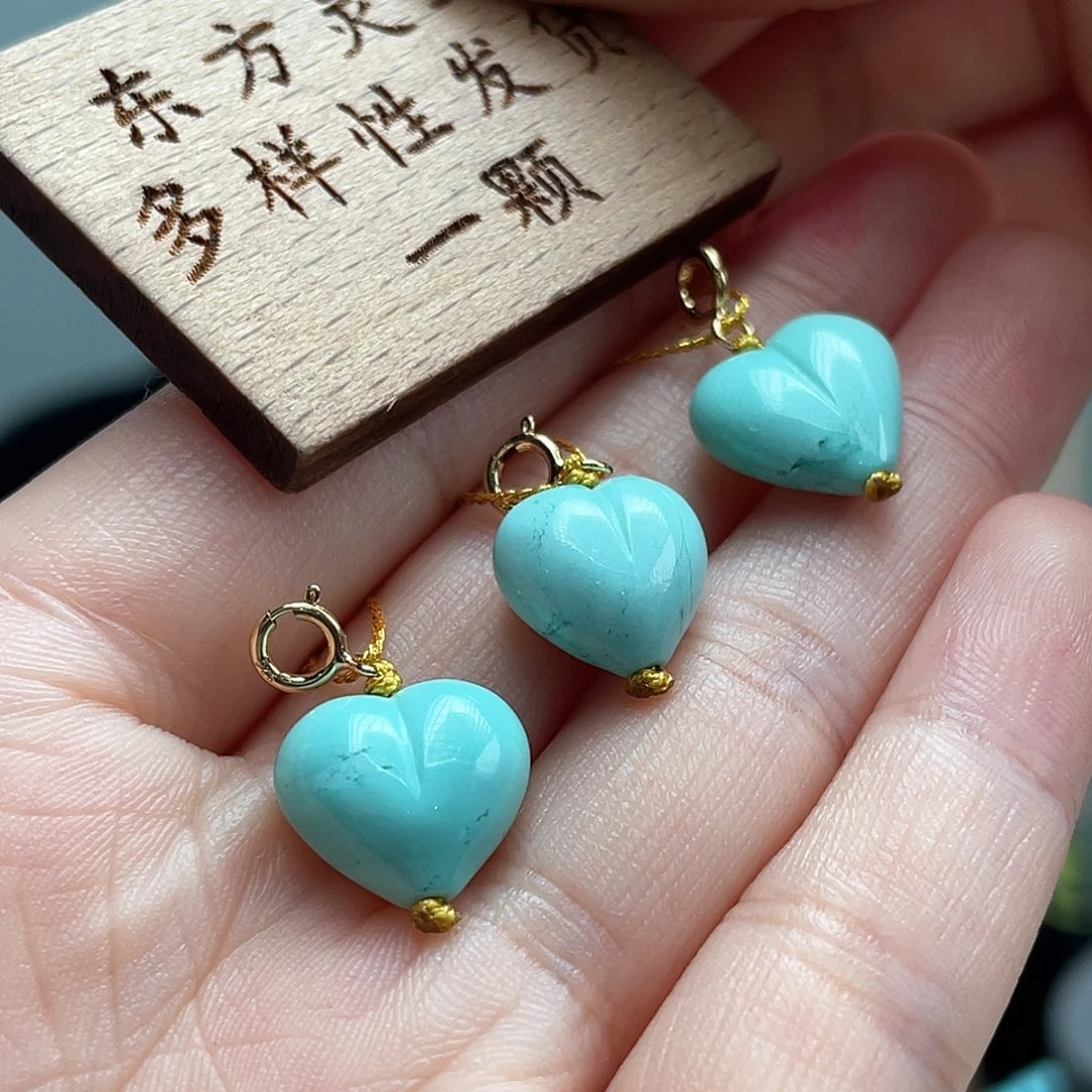 绿松石未镶嵌颈饰