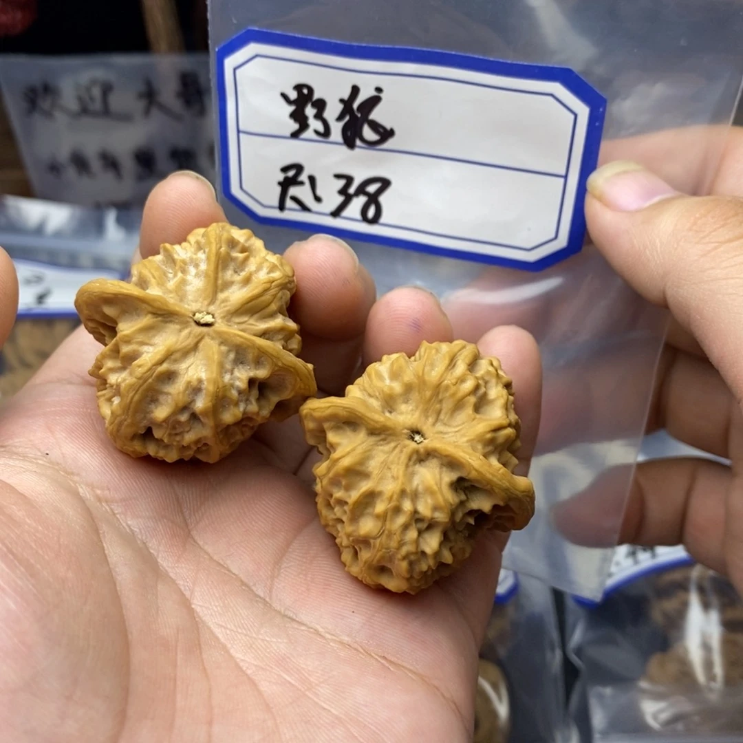 文玩核桃吊坠k***d38全品野狼