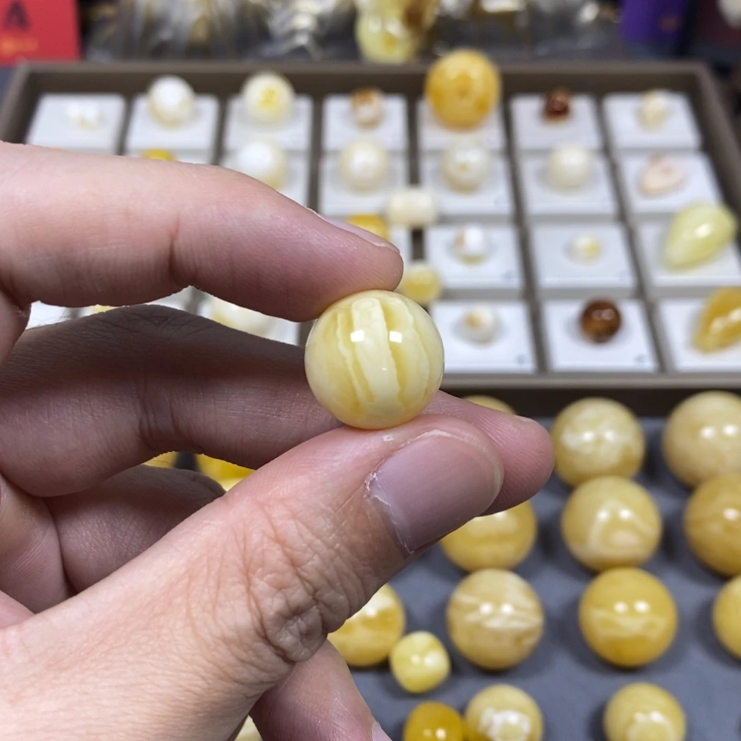 炎***昕琥珀未镶嵌珠宝奇石16圆珠