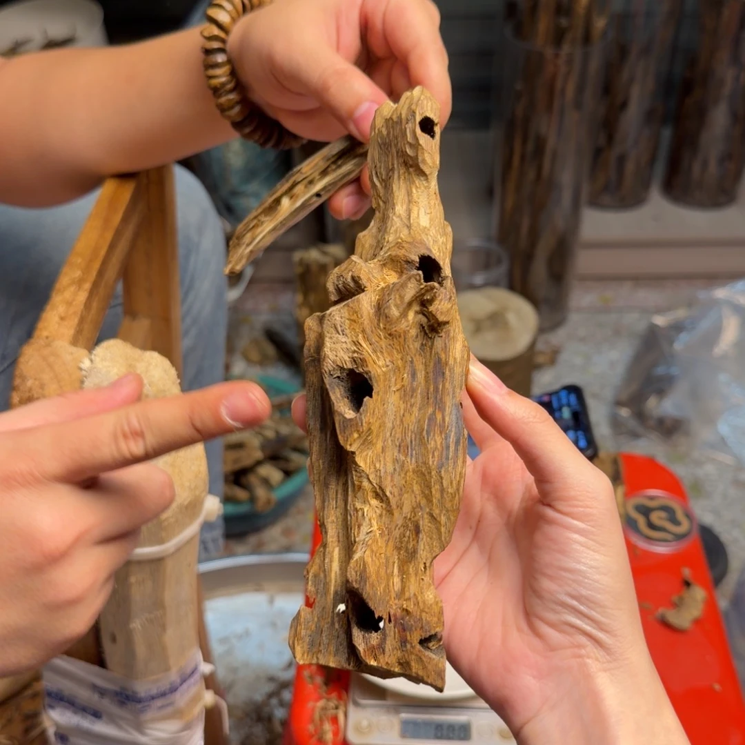 沉香碎屑沉香乌身块料88克