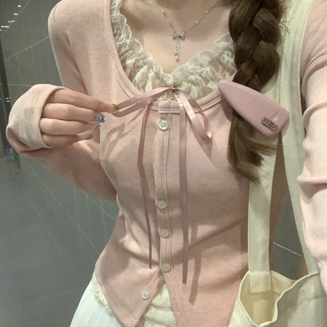 2025纯欲风蕾丝拼接蝴蝶结T恤女春秋减龄粉色假两件开衫上长袖辉
