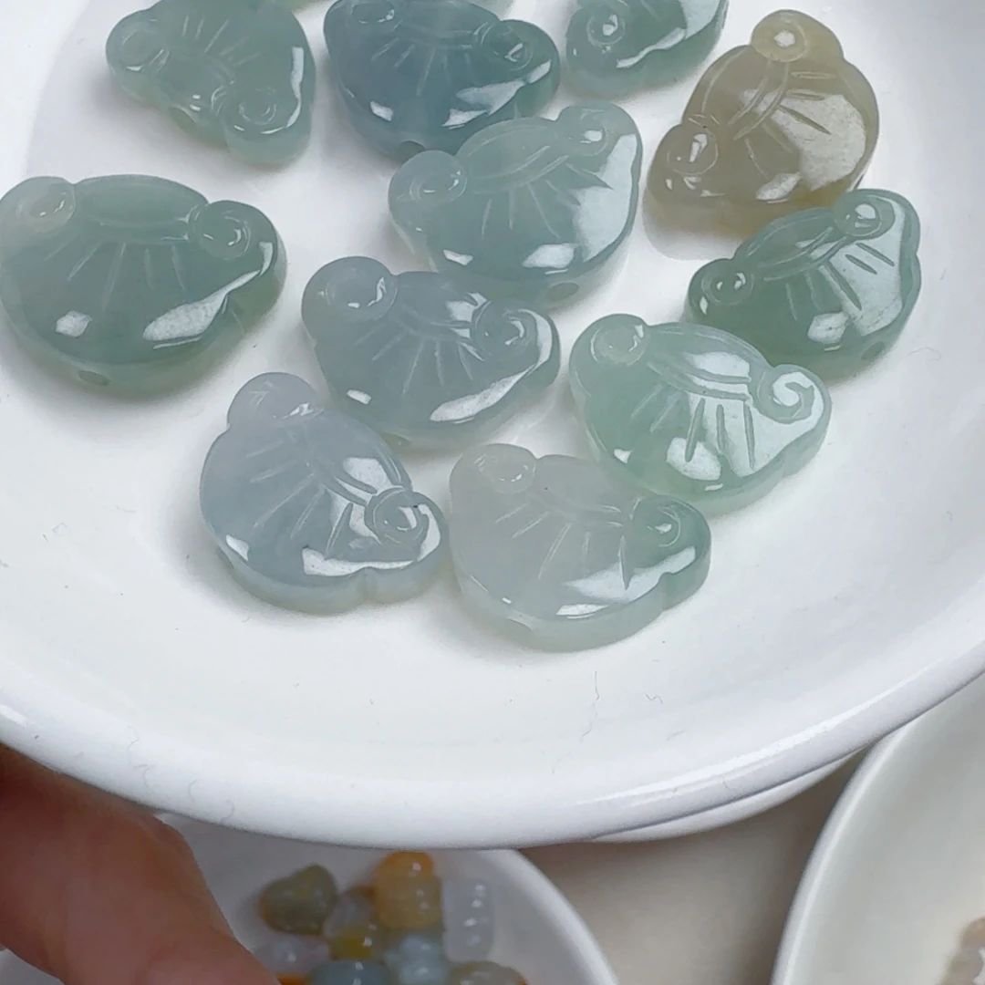 翡翠散珠通孔如意头一个可以选