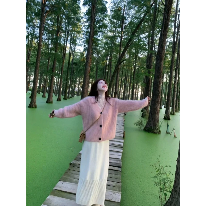 MARIE.COCO日系少女感粉色v领毛衣外套女秋冬新款镂空针织半身裙