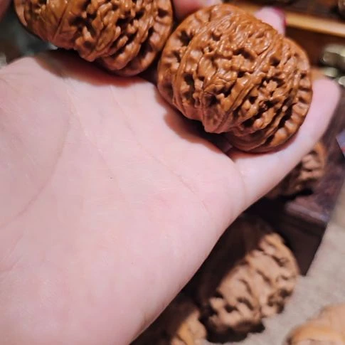 ᰔ****吊坠文玩核桃46闷白