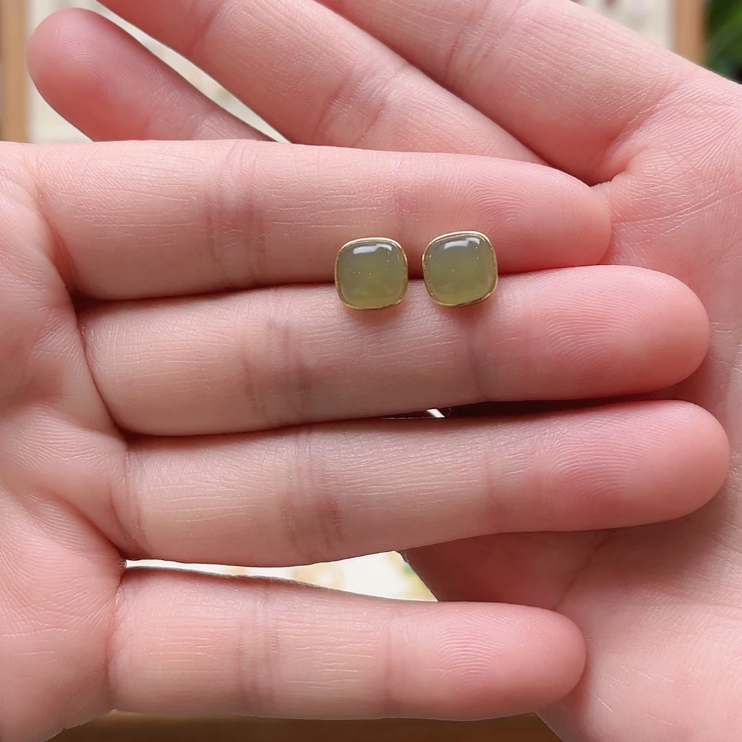 和田玉银S925镶嵌耳饰