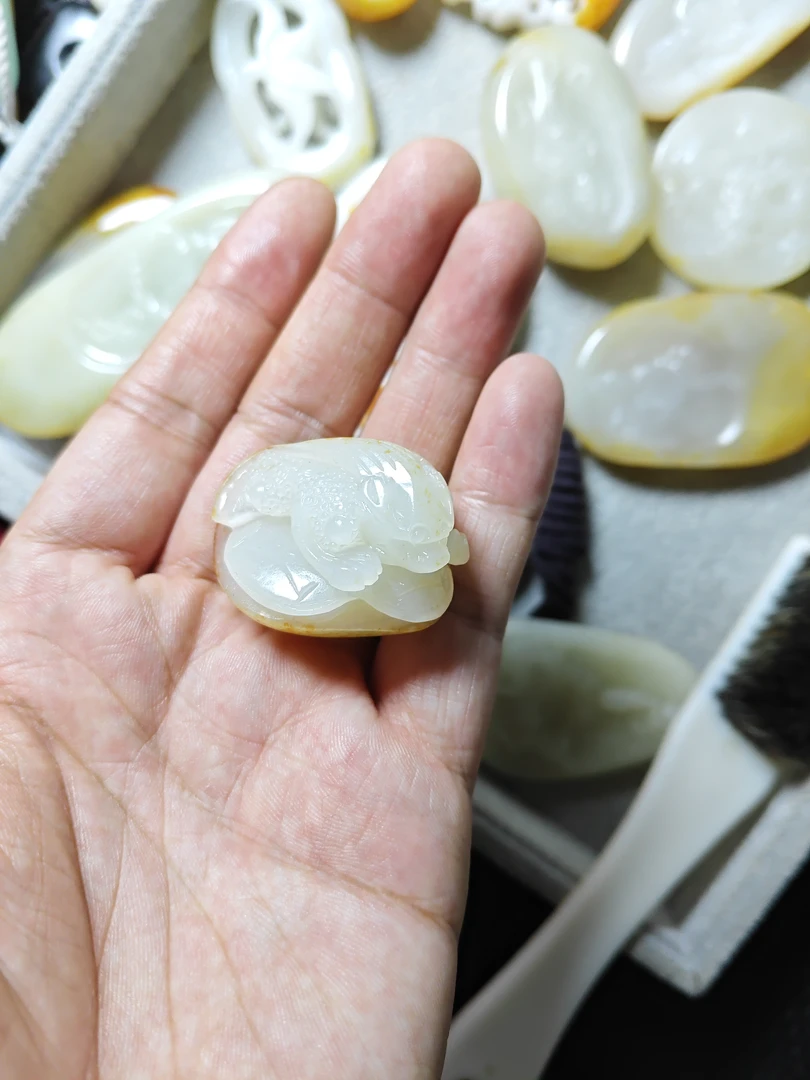 和田玉精品挂件三足金蟾